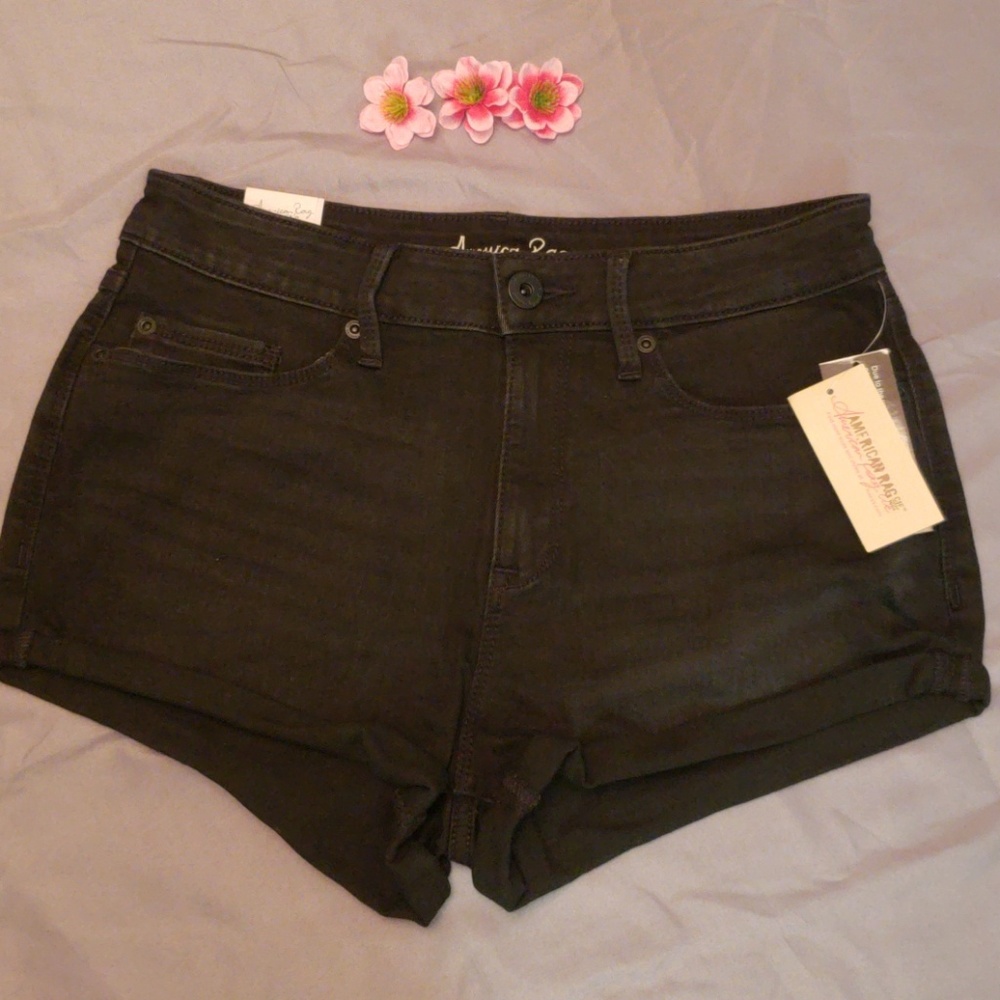 NWT Juniors American Rag Rolled Up Shorts